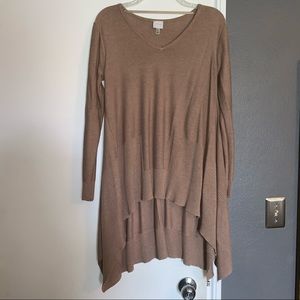 Long sleeve high-low tan sweater